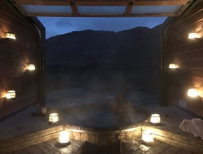 استخرهای آب داغ اونسن Onsen Hot Pools Retreat & Day Spa