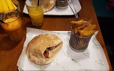 دوبلین-فلافلی-امی-Umi-Falafel-329065