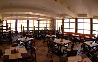رستوران ایتالیایی بیبلیوتکا نیژنی نووگورود Biblioteka