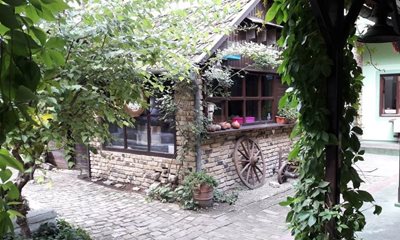 سوبوتیکا-رستوران-بیتس-سوبوتیکا-Bates-restaurant-subotica-331276