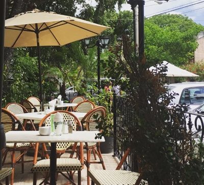 کانکون-کافه-آنتوانت-Cafe-Antoinette-332267
