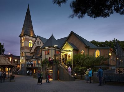 ویکتوریا-تئاتر-دو-نفره-Belfry-Theatre-333698