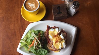 کافه یولک Yolk Coffee and Breakfast