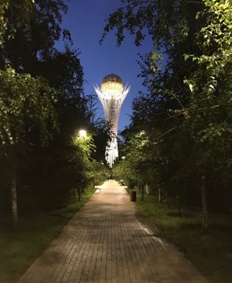آستانه-برج-بایترک-The-Baiterek-Tower-334998