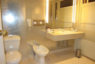 هتل دبل تری بای هیلتون لوکزامبورگ DoubleTree by Hilton Luxembourg