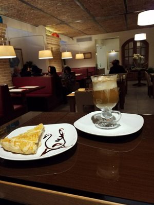 تهران-کافه-رستوران-زیرزمین-335306