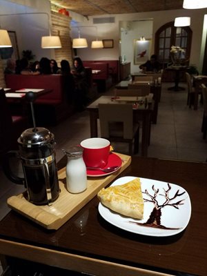 تهران-کافه-رستوران-زیرزمین-335307