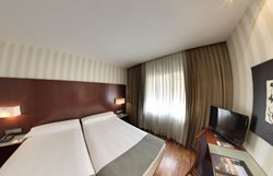 هتل زنیت مالاگا Hotel Zenit Malaga