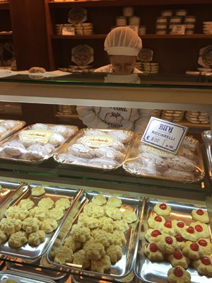 قنادی بی نی سی ینا Pasticceria Bini