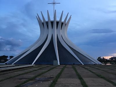 برازیلیا-کلیسای-متروپلیتان-برازیلیا-Catedral-Metropolitana-339391