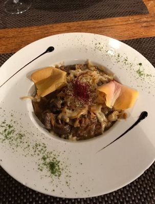 بلد-رستوران-سووا-Wine-Bar-Restaurant-Sova-340451