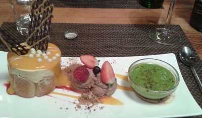 بلد-رستوران-سووا-Wine-Bar-Restaurant-Sova-340456