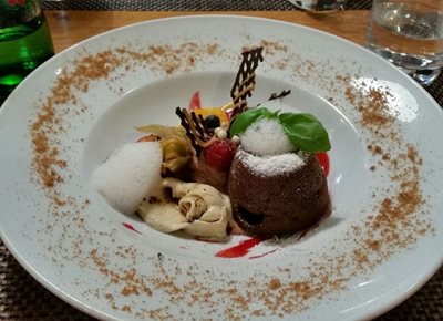 بلد-رستوران-سووا-Wine-Bar-Restaurant-Sova-340455