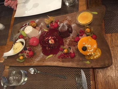 بلد-رستوران-سووا-Wine-Bar-Restaurant-Sova-340457