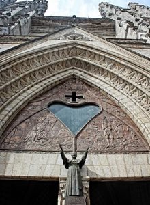 کیتو-کلیسای-وحدت-ملی-Basilica-del-Voto-Nacional-341404