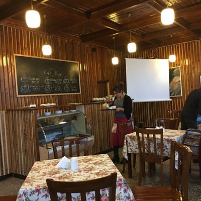 گیومری-کافه-نانسی-Cafe-Nancy-341639