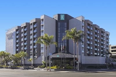 لس-آنجلس-هتل-هیلتون-لاکس-نورث-Embassy-Suites-by-Hilton-LAX-North-341687
