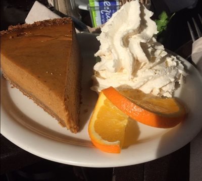 کافه اورث Urth Caffe