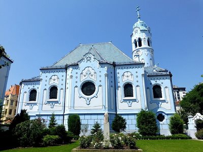 براتیسلاوا-کلیسای-آبی-براتیسلاوا-The-Blue-Little-Church-344628
