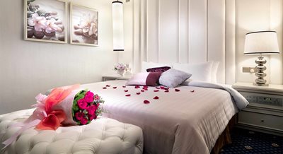 هتل گرند سیزن Grand Seasons Hotel