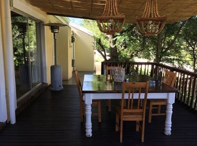 ویلا مورینگا Villa Moringa Guesthouse