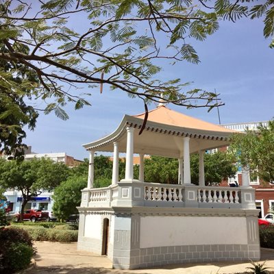 پرایا-میدان-پراسا-الکساندرا-Praca-Alexandre-Albuquerque-351822