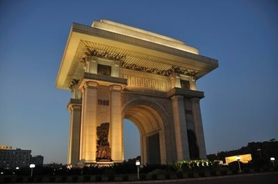 پیونگ-یانگ-طاق-آزادی-پیونگ-یانگ-Triumphal-Arch-351857