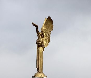 آنتاناناریوو-مجسمه-Monument-aux-Morts-354042