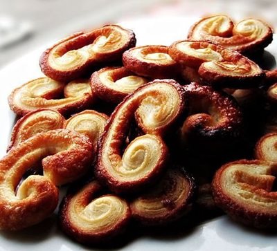 کافه رز Rose's Cafe