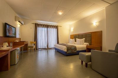 کینشاسا-هتل-لئون-Leon-Hotel-354772