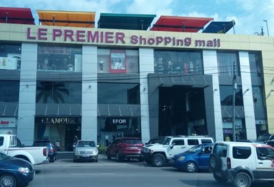 کینشاسا-له-پرمیر-شاپینگ-مال-Le-Premier-Shopping-Mall-354931