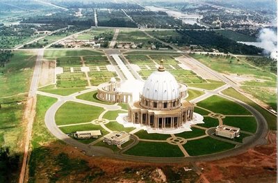 یاموسوکرو-کلیسای-بانوی-صلح-Basilica-of-Our-Lady-of-Peace-355790