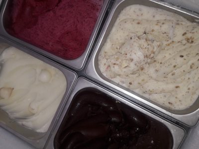 ارومیه-بستنی-سنتی-آتا-357809