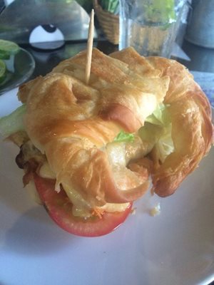کافه El Cafe de Aca