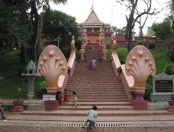 معبد Wat Phnom