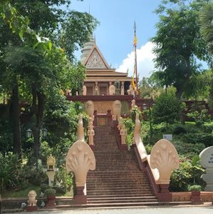 پنوم-پن-معبد-Wat-Phnom-363432