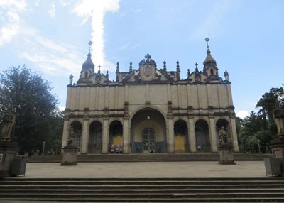 آدیس-آبابا-کلیسای-مقدس-تثلیث-Holy-Trinity-Cathedral-363455