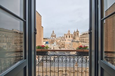 والتا-هتل-La-Falconeria-364392