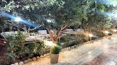 بروجرد-باغ-رستوران-رز-365941