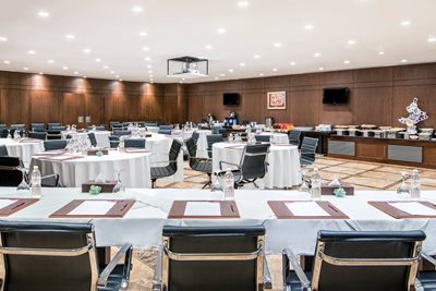 مدینه-هتل-کرون-پلازا-Crowne-Plaza-Madinah-370066