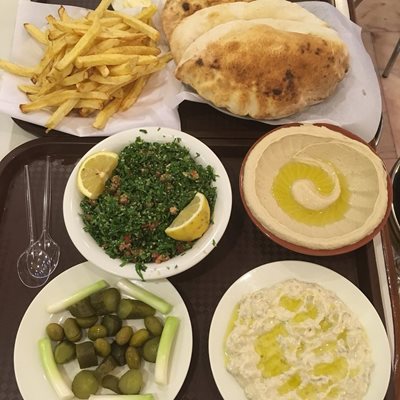 ریاض-رستوران-ماما-نوره-Mama-Noura-370183