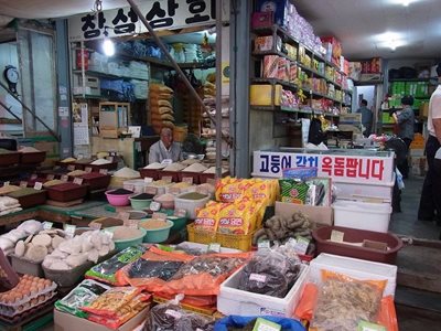 جزیره-جیجو-مرکز-خرید-دونگمون-جیجو-Dongmun-Market-371023