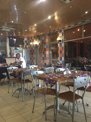 بیسائو-رستوران-پاپا-لوکا-Restaurante-Papa-Loca-371145