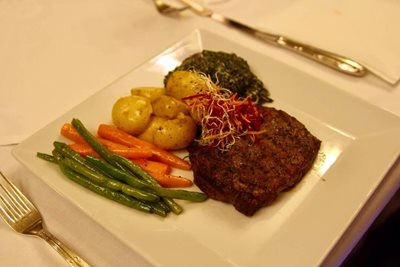 گابورون-رستوران-ماهوگانی-Mahogany-s-Restaurant-371271