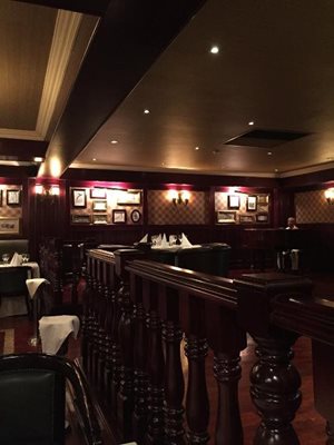 رستوران ماهوگانی | Mahogany's Restaurant