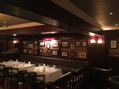گابورون-رستوران-ماهوگانی-Mahogany-s-Restaurant-371273