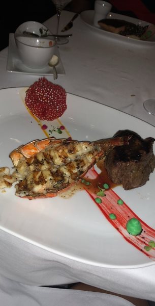 رستوران کارخانه استیک و لابستر | Factory Steak and Lobster