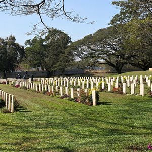 پورت-مورسبی-گورستان-جنگ-بومانا-Bomana-War-Cemetery-371695