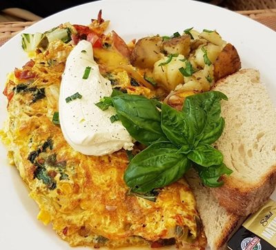 پورت-ویلا-کافه-ویلا-Cafe-Vila-371806