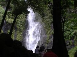 فائوتائو واترفال | Fautaua Waterfall